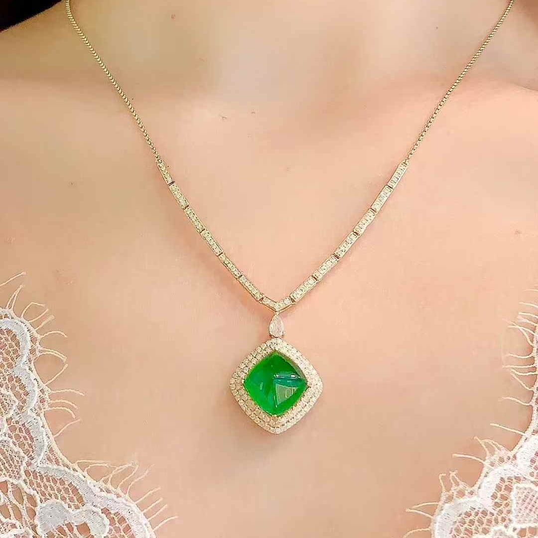 14k Gold 5.6 Ct Vivid Green Natural Emerald & Diamond Necklace - 3