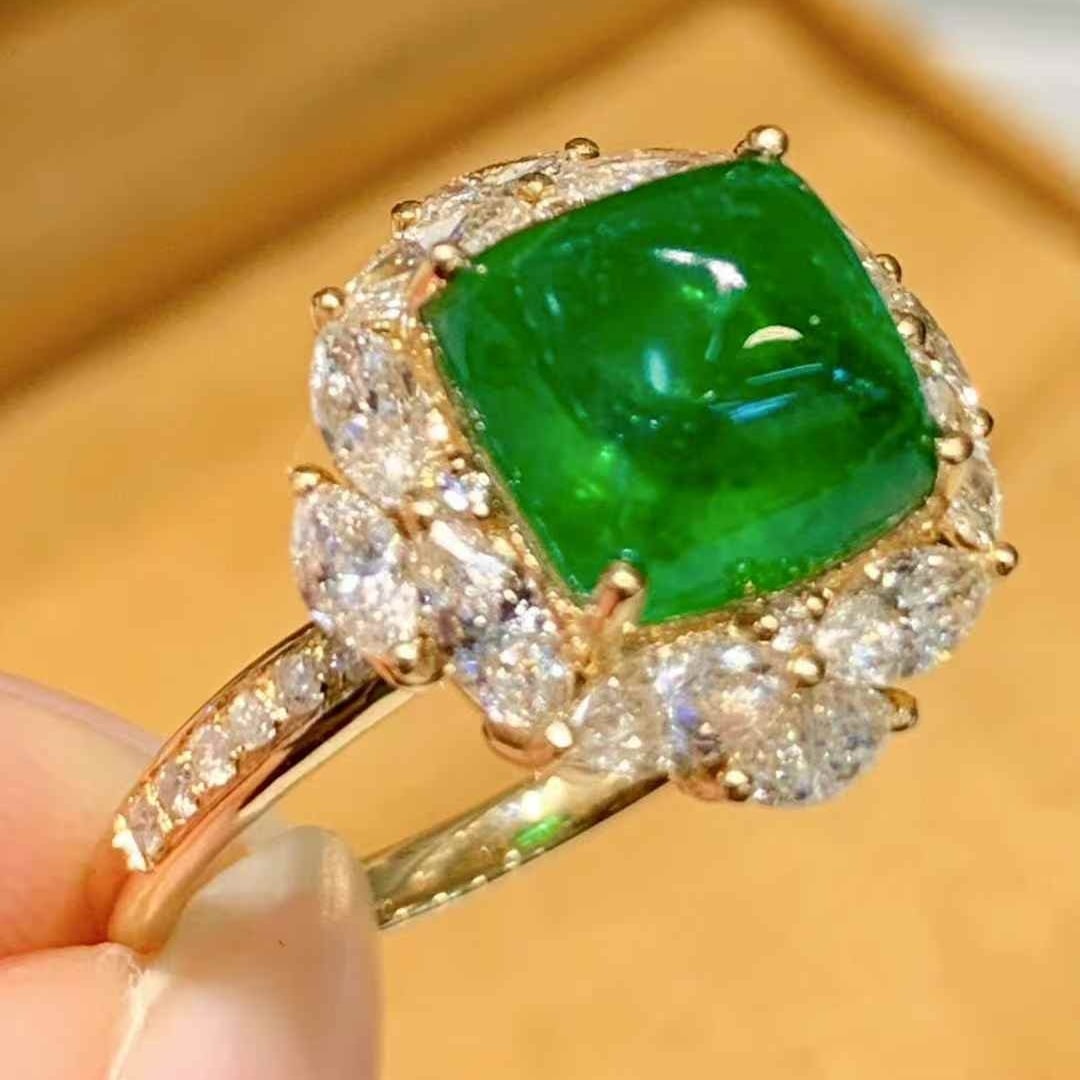 14k Gold 3.2 Ct Vivid Green Natural Emerald & Diamond Ring - 2