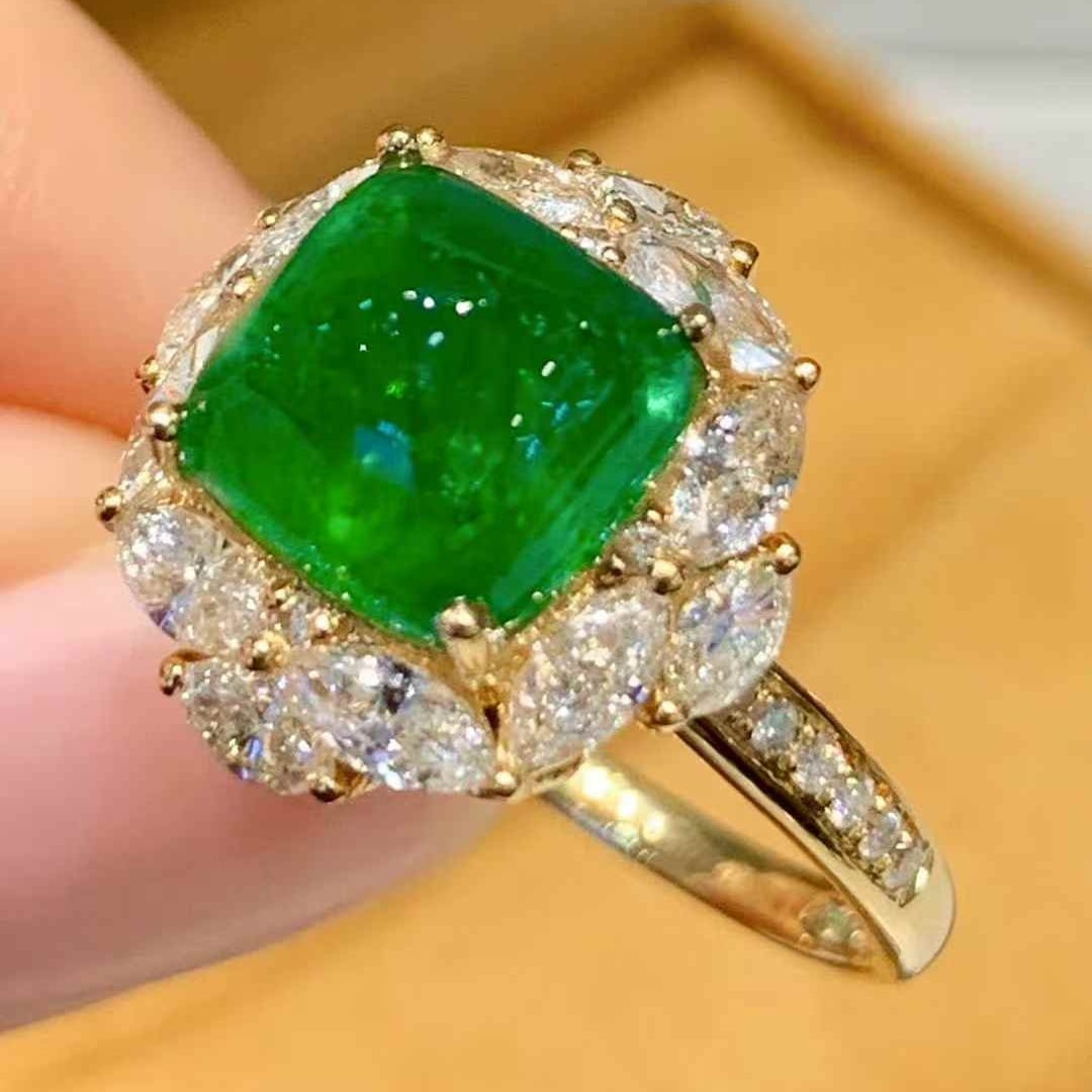 14k Gold 3.2 Ct Vivid Green Natural Emerald & Diamond Ring - 3