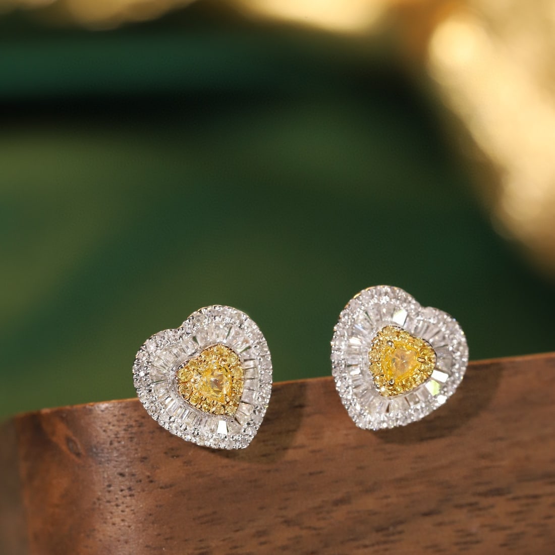 14k Gold 0.50 Ct Natural Color Diamond Earrings: Ref:231109162 // gold content:14k gold // main gemstone:diamond // shape:multiple // carat weight:0. 50ct // clarity grade:vs-si // color:color // treatment:natural // High Estimate: 3300 Condition: