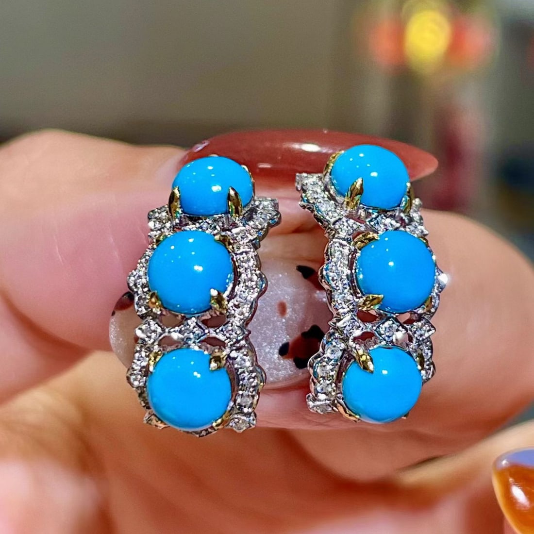 14k Gold 3.54 Ctw Natural Blue Turquoise & Diamond Earrings: Ref:231109178 // gold content:14k gold // main gemstone:blue turquoise // shape:round // carat weight:3. 36ct // color:blue // treatment:natural // cut grade:g // // adjacent gemstone 2 : diamond //