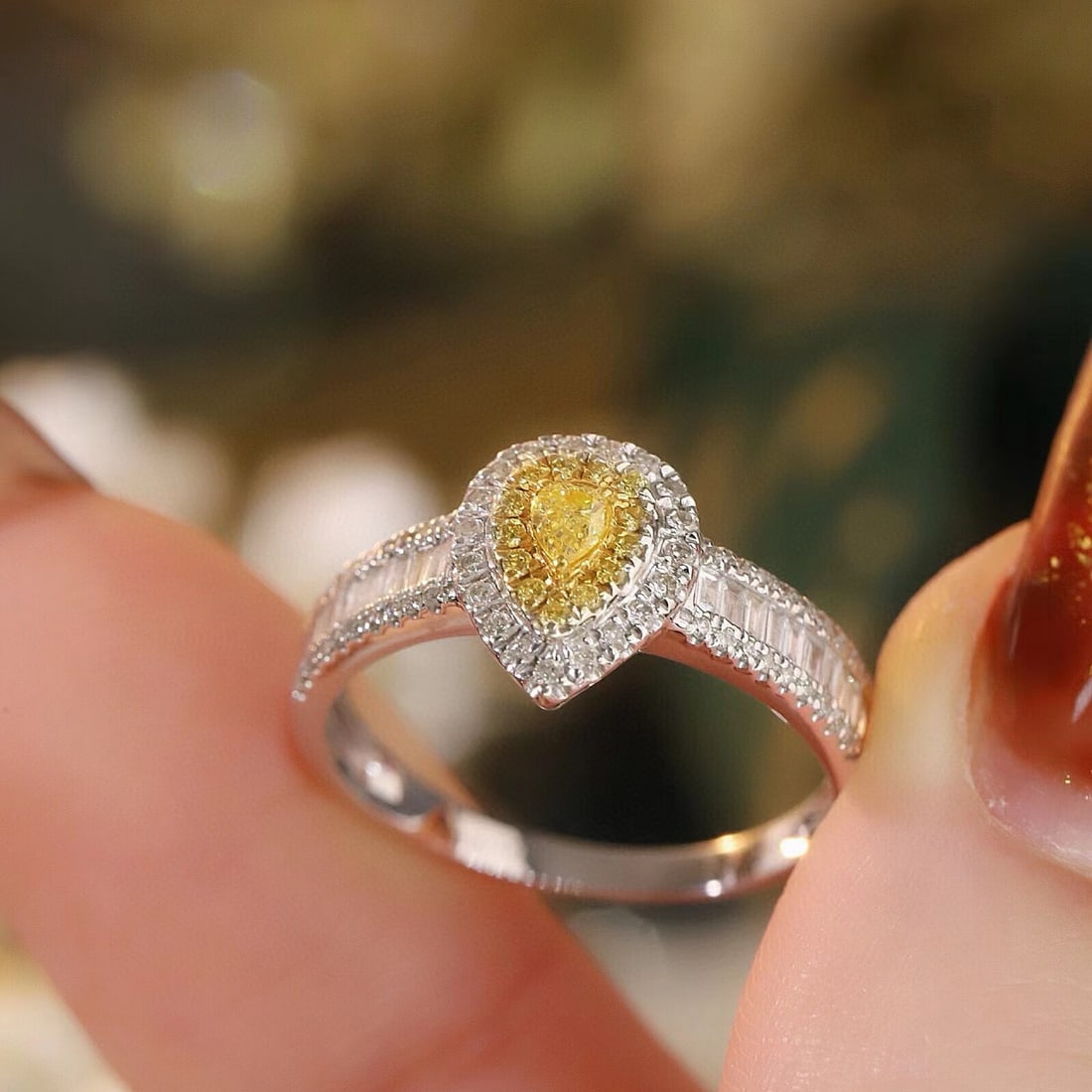 14k Gold 0.50 Ctw Natural Yellow Diamond & Diamond Ring - 4
