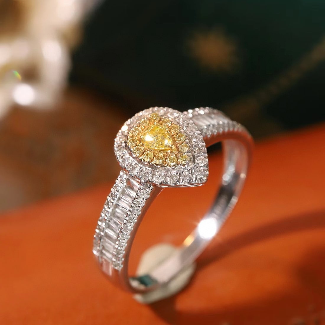 14k Gold 0.50 Ctw Natural Yellow Diamond & Diamond Ring - 5