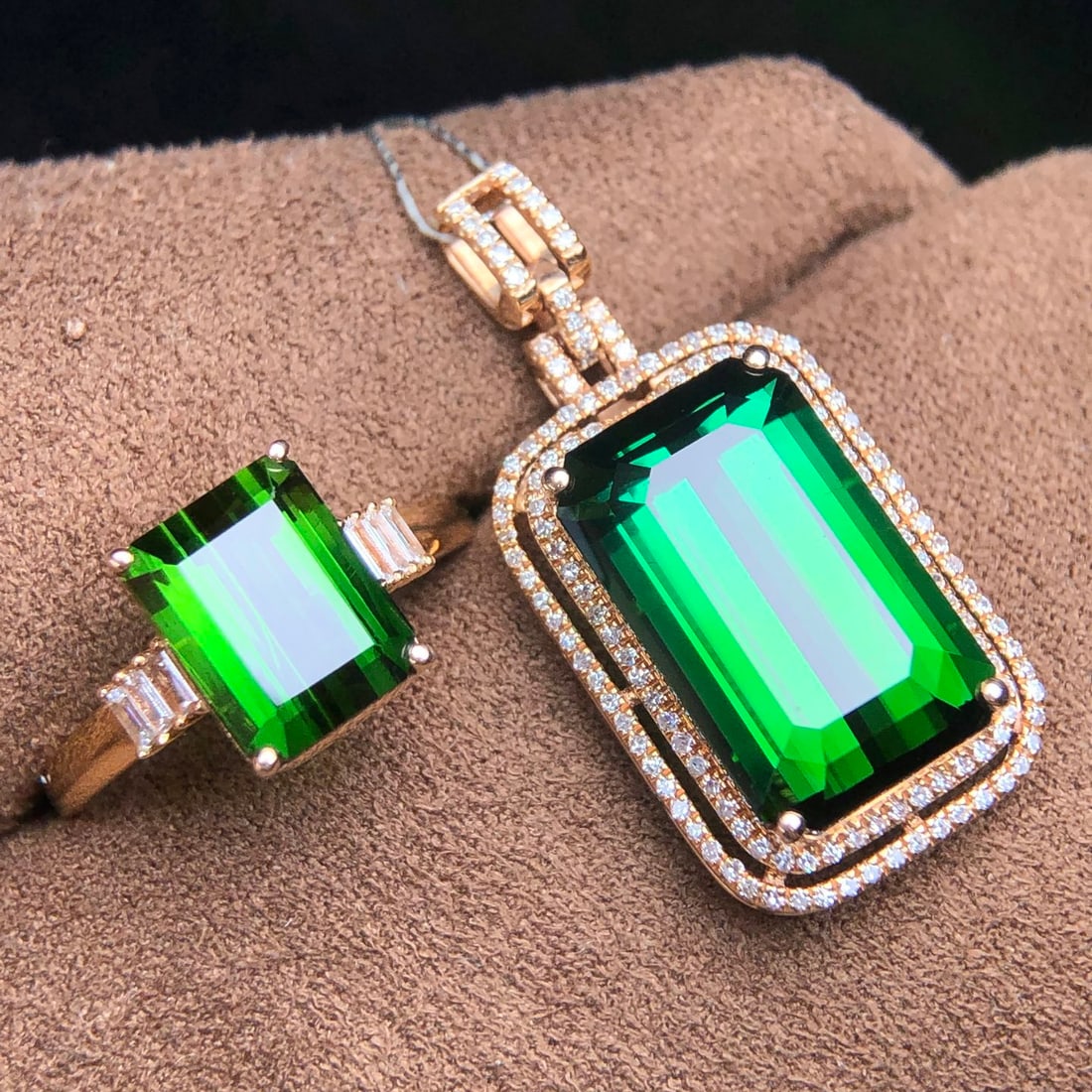14k Gold 13.99 Ct Natural Tourmaline & Diamond Jewelry Set - 4
