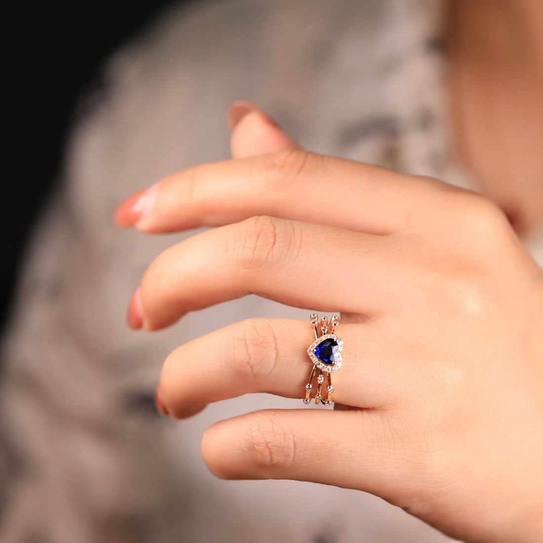 14k Gold 0.91 Ct Natural Sapphire & Diamond Ring - 7