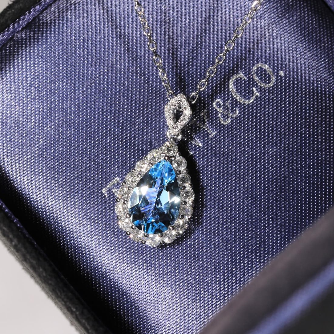 14k Gold 2.87 Ct Natural Aquamarine & Diamond Necklace - 4
