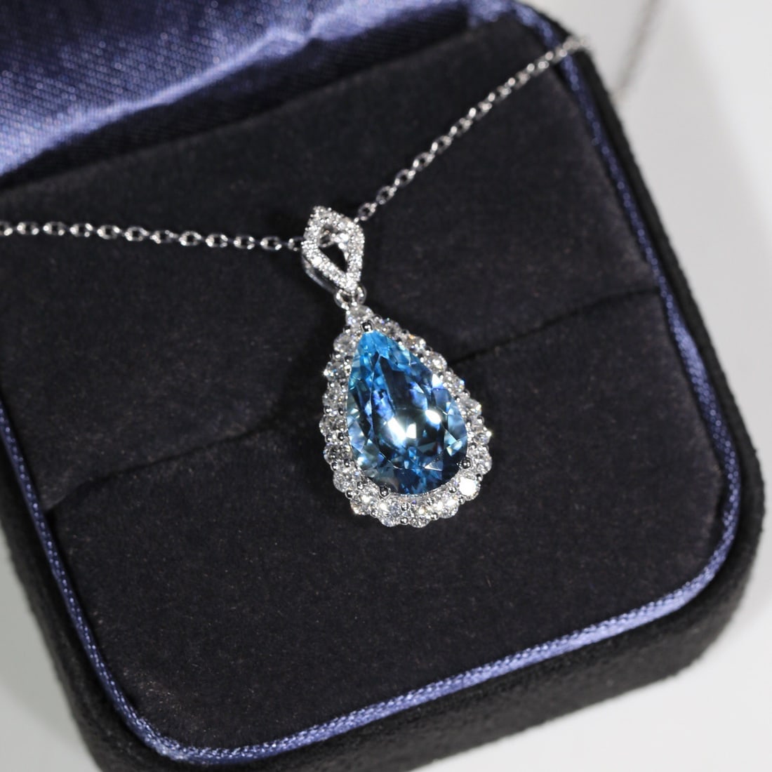 14k Gold 2.87 Ct Natural Aquamarine & Diamond Necklace - 6