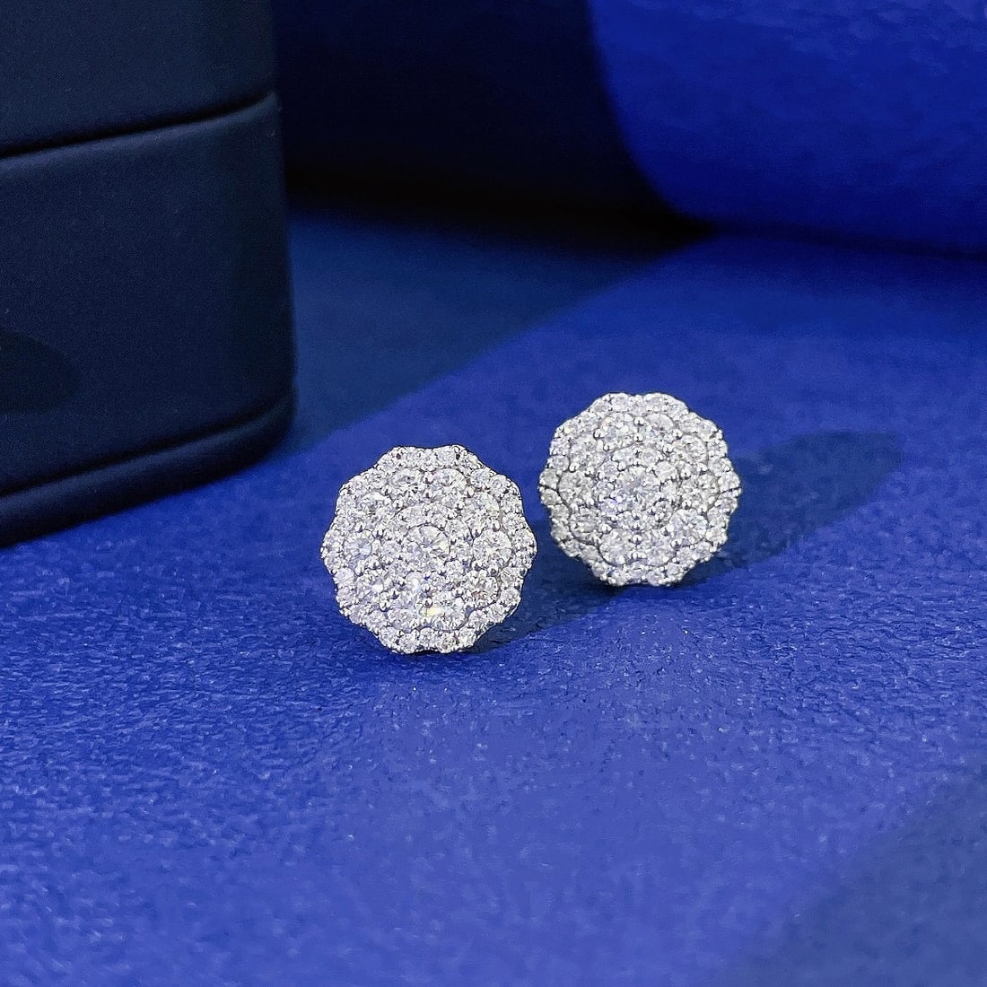 14k Gold 0.84 Ct Natural H Diamond Earrings - 4