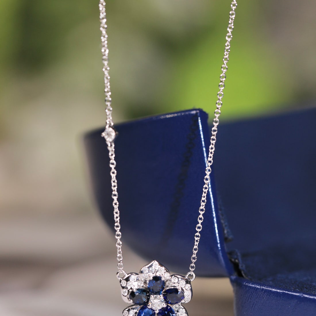 14k Gold 1.44 Ctw Natural Sapphire & Diamond Necklace: Ref:231110097 // gold content:14k gold // main gemstone:sapphire // shape:oval // carat weight:1. 20ct // color:blue // treatment:natural // // adjacent gemstone 2 : diamond // shape:round // carat