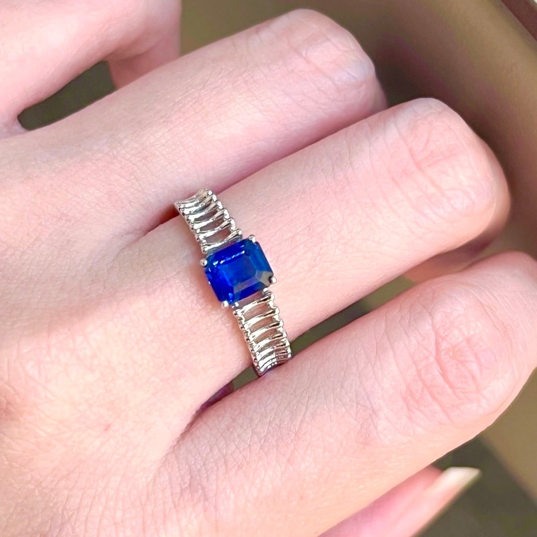 14k Gold 0.95 Ct Natural Sapphire Ring - 6