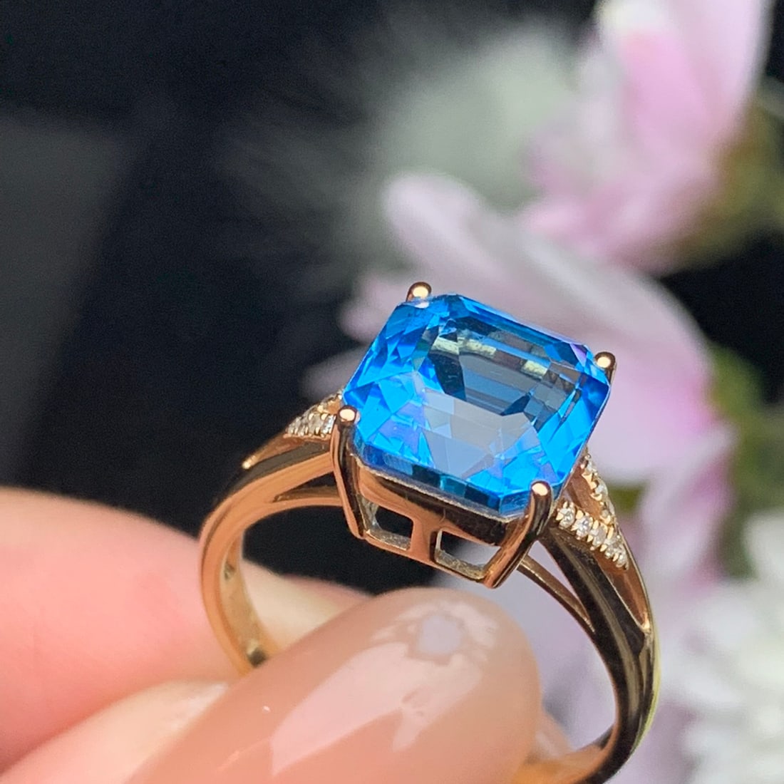 14k Gold 4.63 Ct Natural Topaz & Diamond Ring - 4