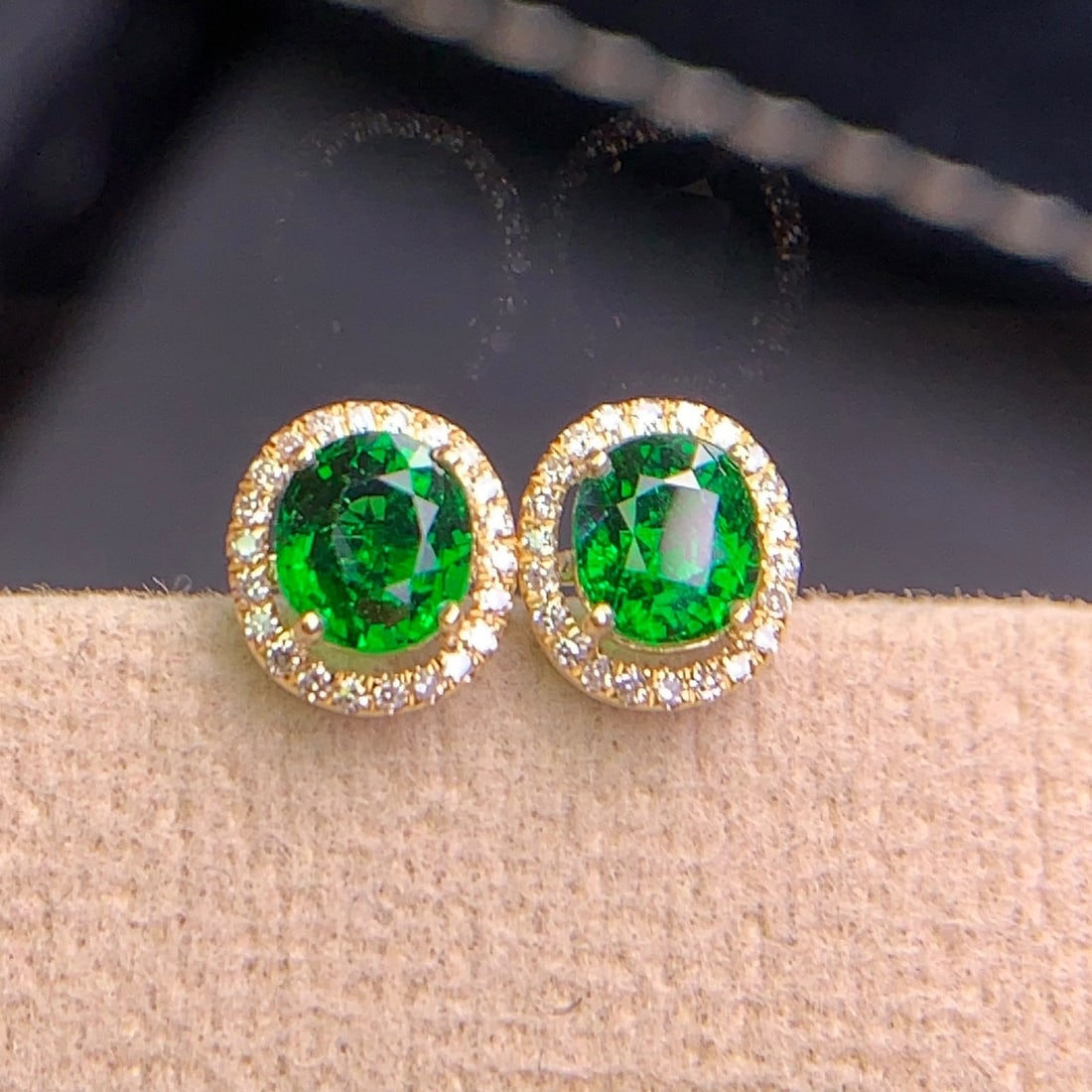 14k Gold 1.45 Ct Vivid Green Natural Tsavorite & Diamond Earrings - 6