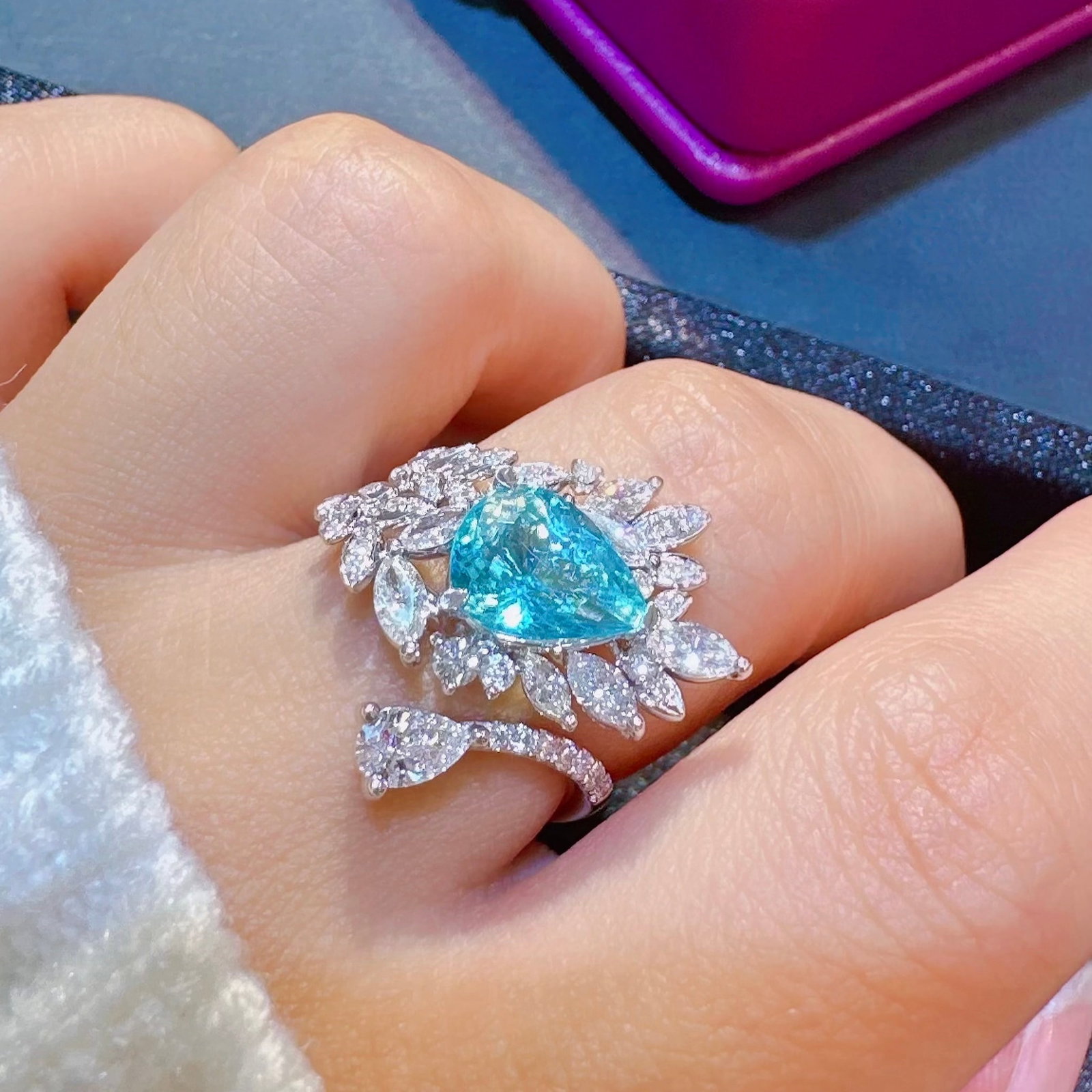 14k Gold 3.12 Ctw Natural Paraiba Tourmaline & Diamond Ring - 2