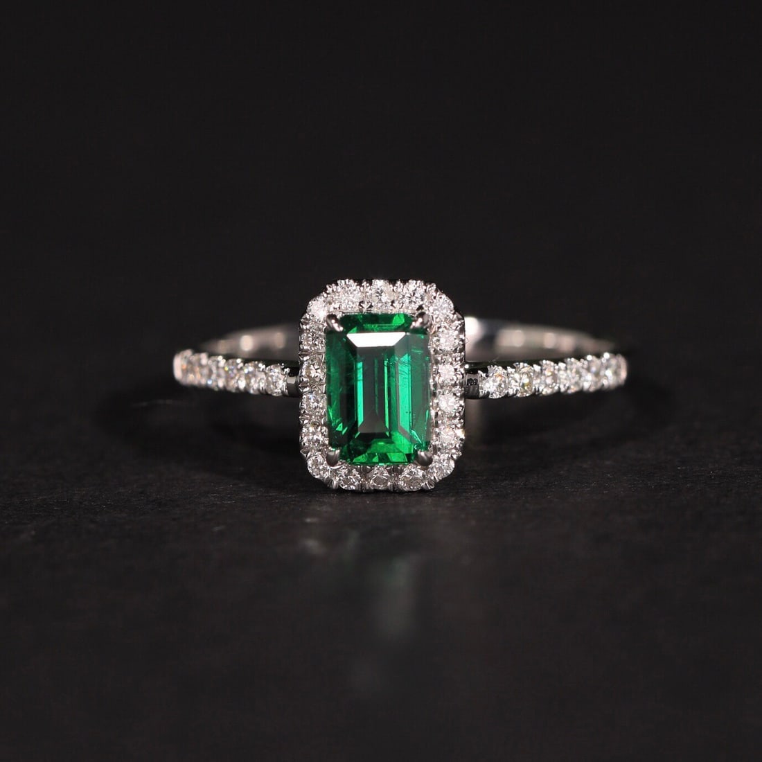 14k Gold 0.85 Ct Vivid Green Natural Emerald & Diamond Ring - 7