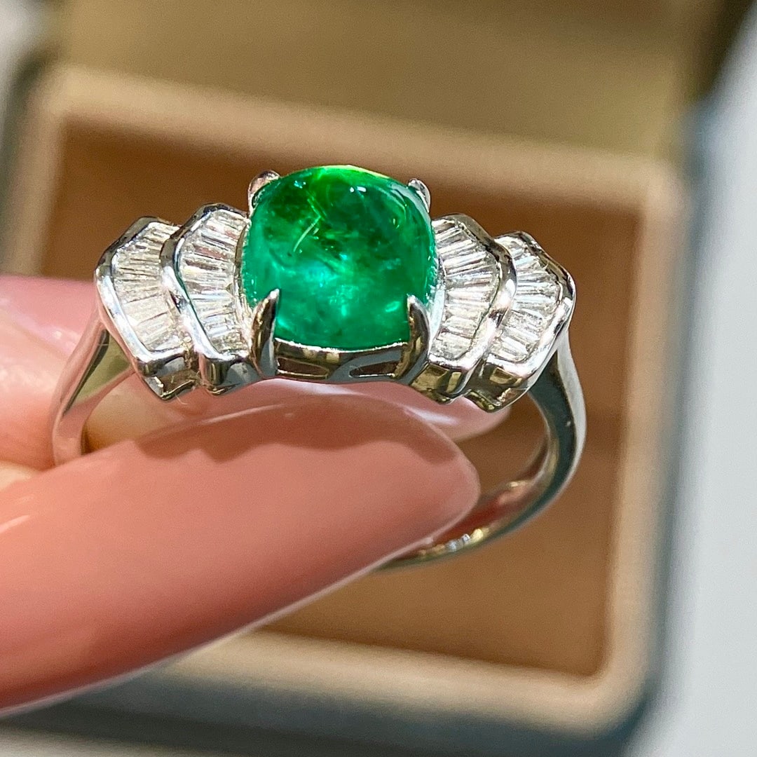 14k Gold 1.86 Ctw Vivid Green Natural Emerald & Diamond Ring - 2