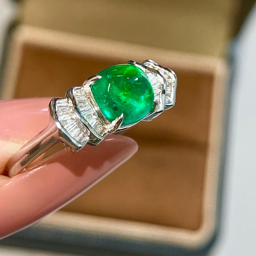 14k Gold 1.86 Ctw Vivid Green Natural Emerald & Diamond Ring - 3