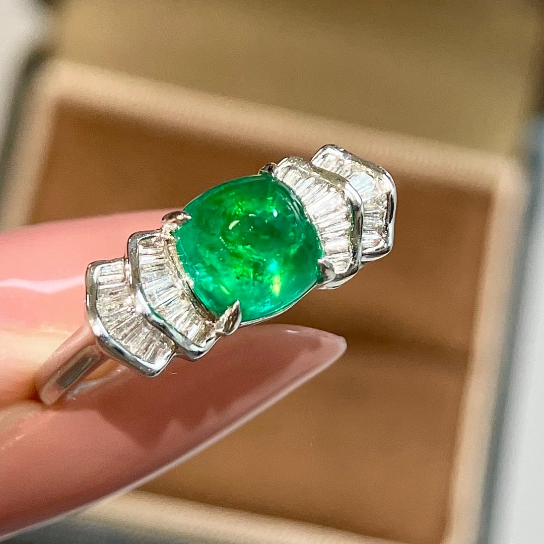 14k Gold 1.86 Ctw Vivid Green Natural Emerald & Diamond Ring - 4