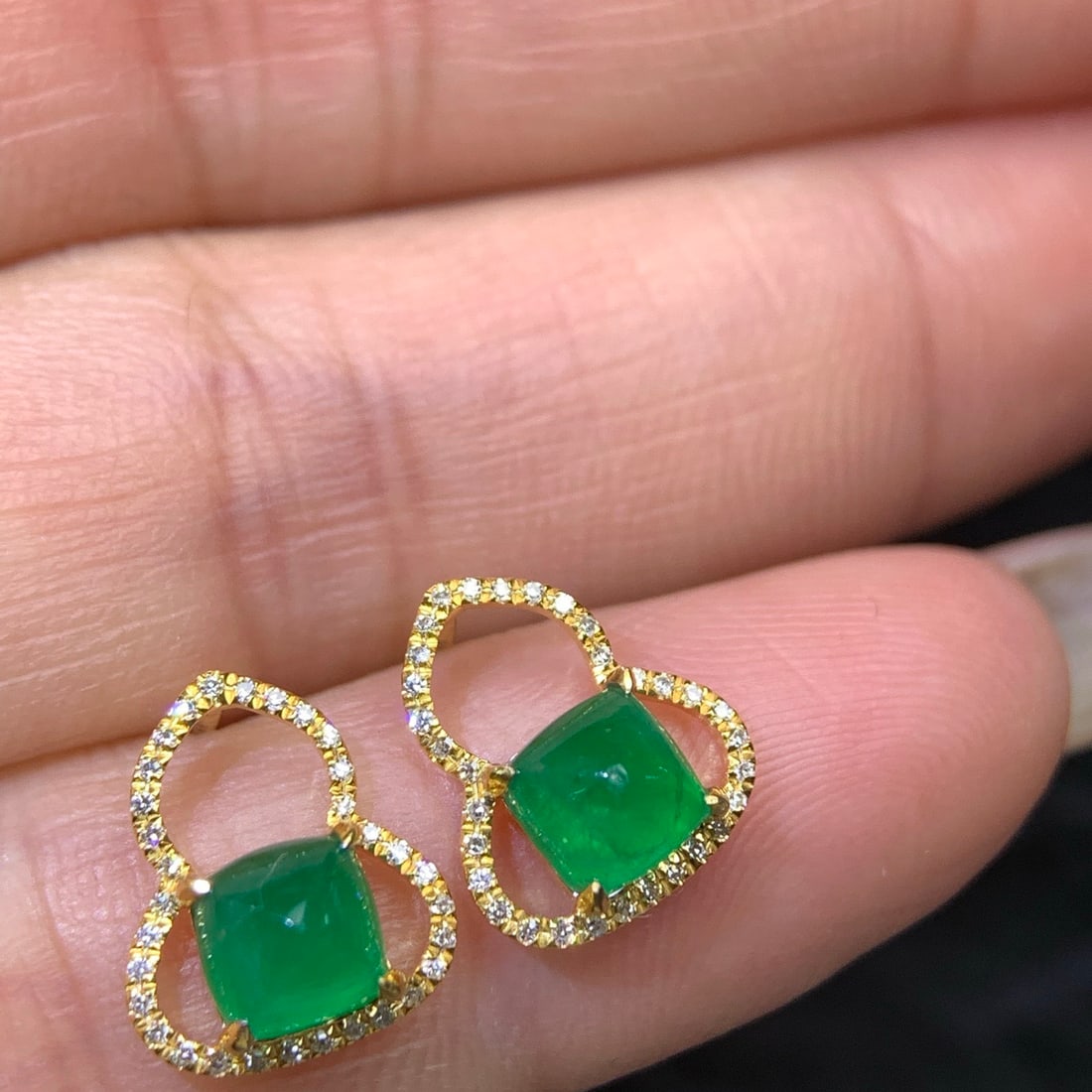 14k Gold 1.32 Ctw Vivid Green Natural Emerald & Diamond Earrings - 7