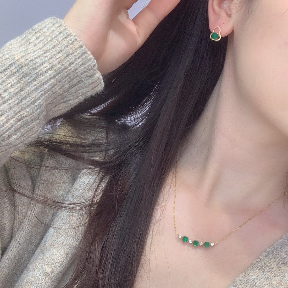 14k Gold 1.32 Ctw Vivid Green Natural Emerald & Diamond Earrings - 8