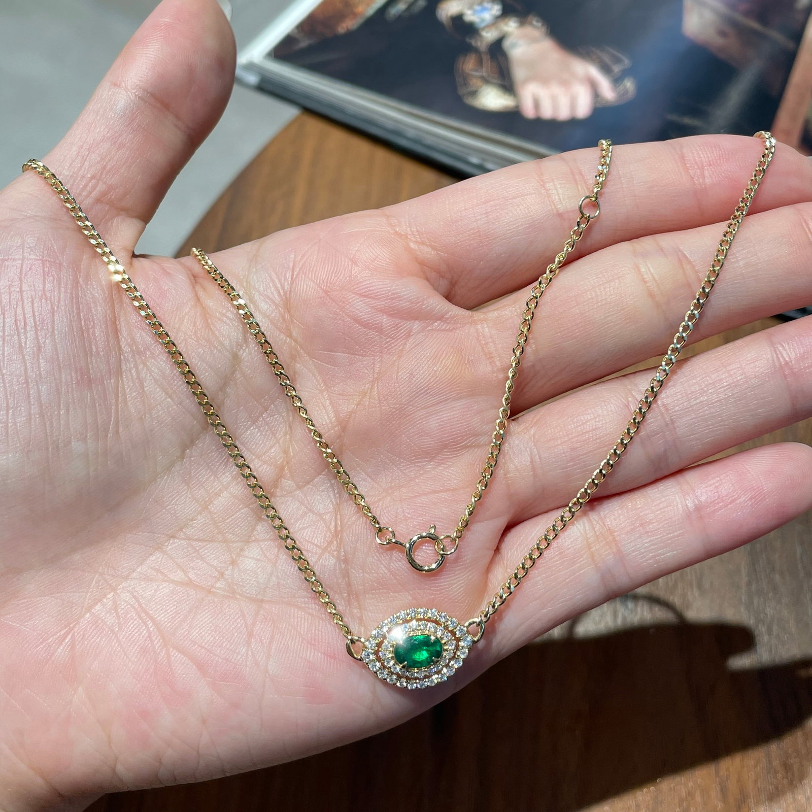 14k Gold 0.55 Ct Vivid Green Natural Emerald & Diamond Necklace - 2