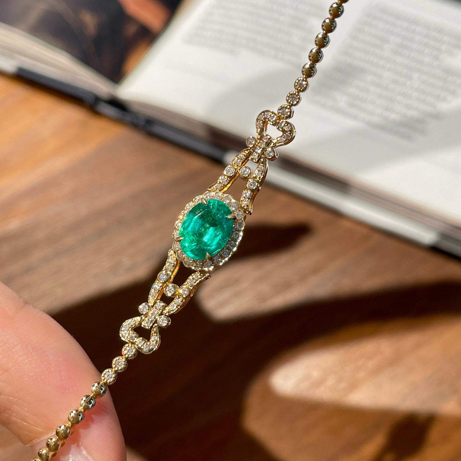 14k Gold 1.4 Ct Vivid Green Natural Emerald & Diamond Bracelet - 8