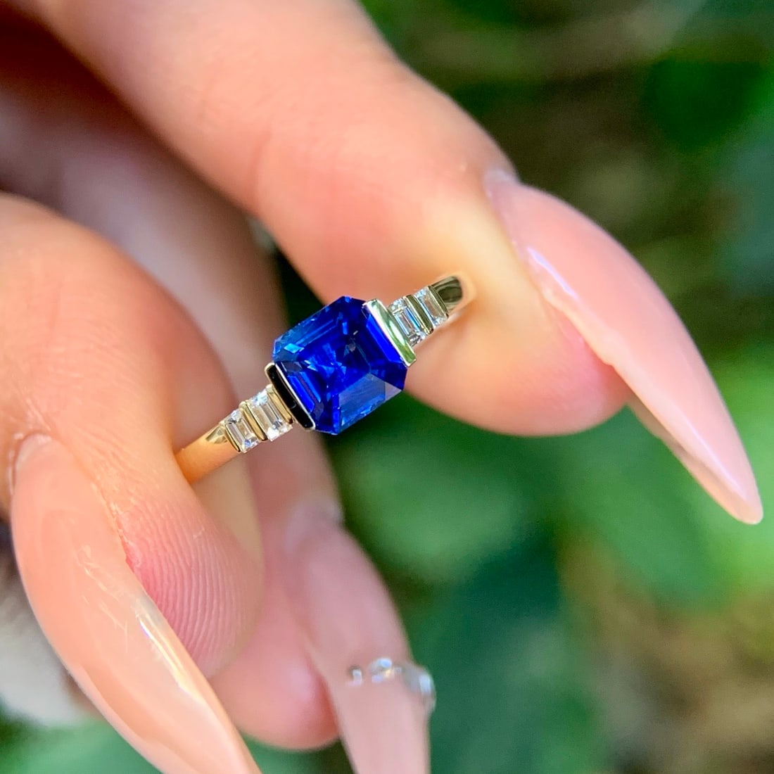 14k Gold 1.29 Ctw Natural Sapphire & Diamond Ring: Ref:231110210 // gold content:14k gold // ring size:7. 25us // // main gemstone:sapphire // shape:octagonal // carat weight:1. 19ct // color:blue // treatment:natural // // adjacent gemstone 2 :