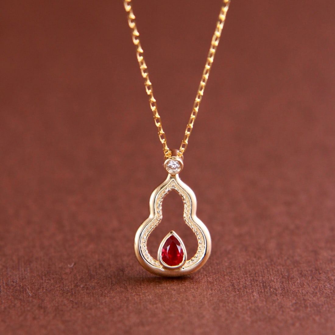 14k Gold 0.16 Ctw Natural Ruby & Diamond Necklace - 3
