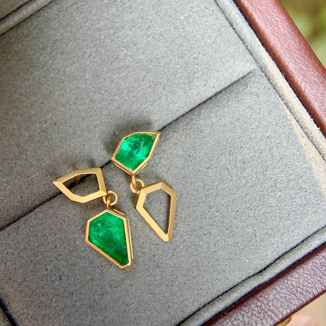 14k Gold 1.17 Ct Natural Green Diamond Earrings - 5