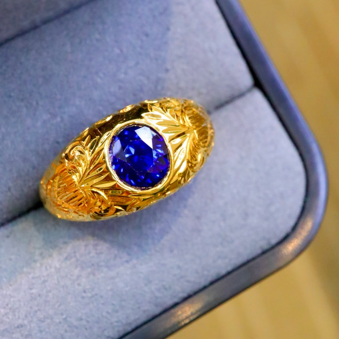 14k Gold 2.05 Ct Natural Sapphire Ring - 3