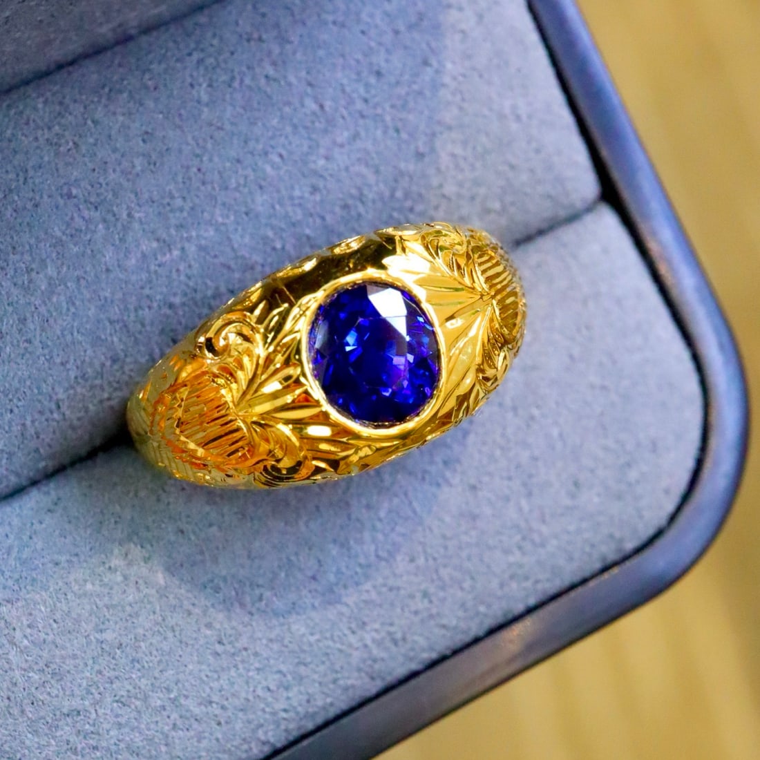 14k Gold 2.05 Ct Natural Sapphire Ring - 5