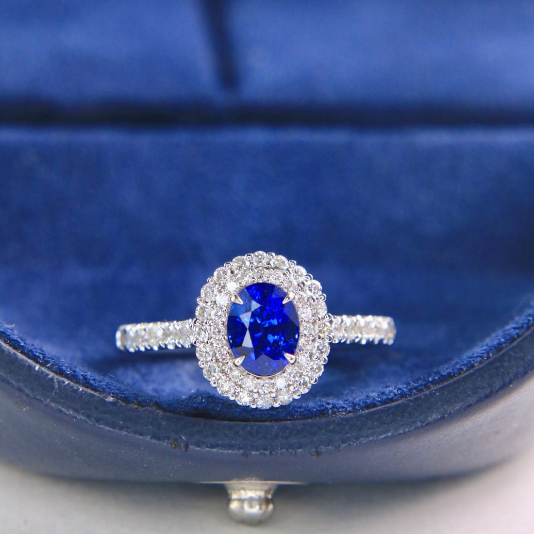 14k Gold 1.55 Ctw Natural Sapphire & Diamond Ring: Ref:231110222 // gold content:14k gold // ring size:7. 25us // // main gemstone:sapphire // shape:oval // carat weight:1. 08ct // color:royal blue // treatment:natural // // adjacent gemstone 2 :