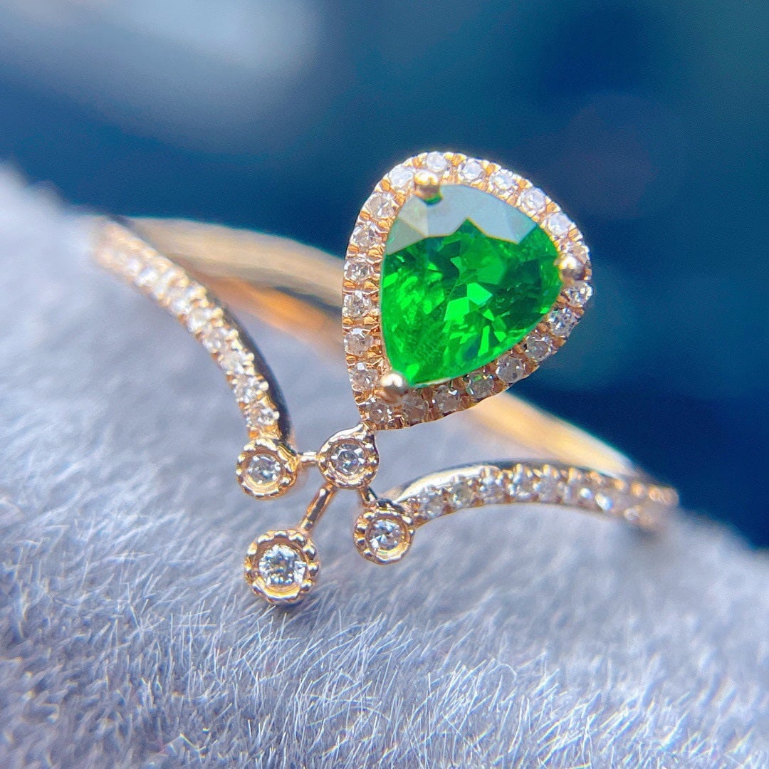 14k Gold 0.8 Ct Vivid Green Natural Tsavorite & Diamond Ring - 5