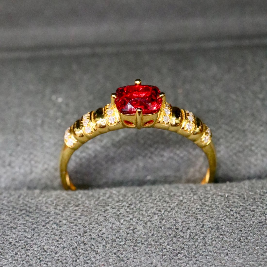 14k Gold 0.77 Ctw Natural Spinel & Diamond Ring - 4