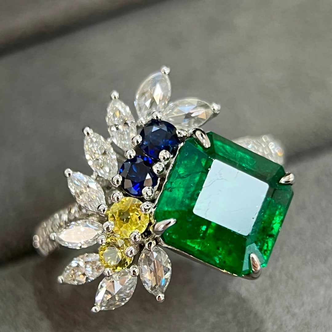 14k Gold 3.66 Ctw Vivid Green Natural Emerald & Diamond Ring - 3