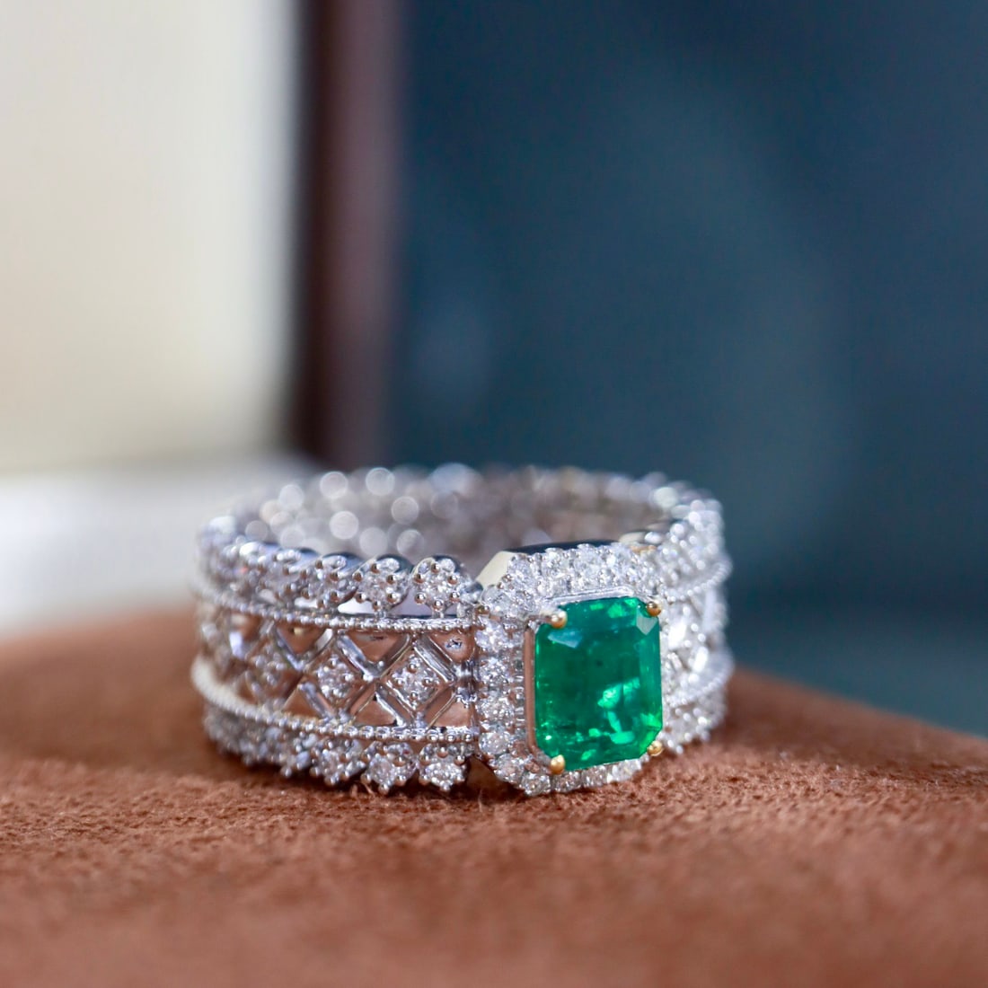 14k Gold 1.16 Ctw Vivid Green Natural Emerald & Diamond Ring - 2