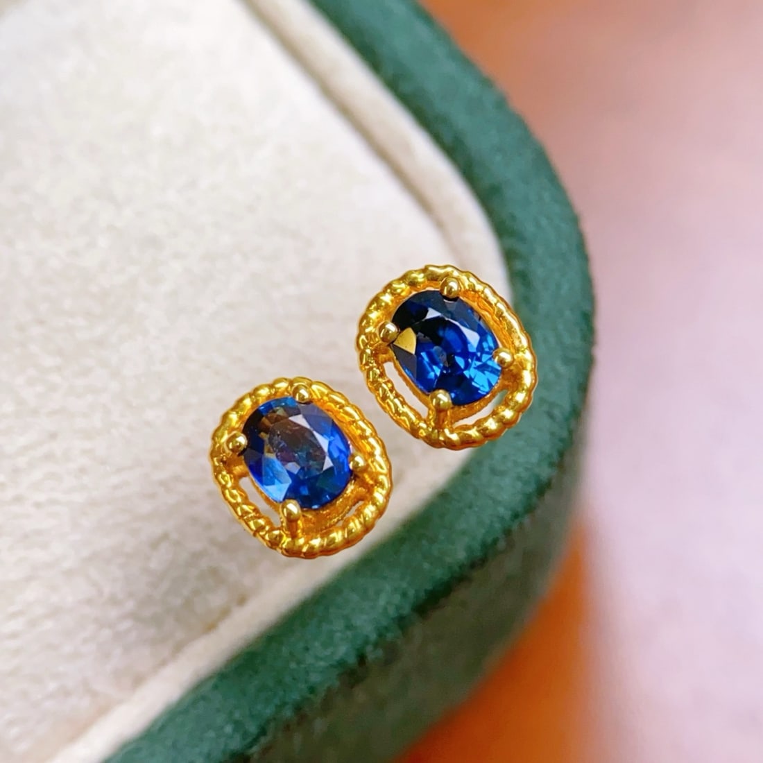 14k Gold 0.7 Ct Natural Sapphire Earrings: Ref:231110358 // gold content:14k gold // main gemstone:sapphire // shape:oval // carat weight:0. 7ct // color:blue // treatment:natural // Low Estimate: 1500 Condition: New High Estimate: 2300