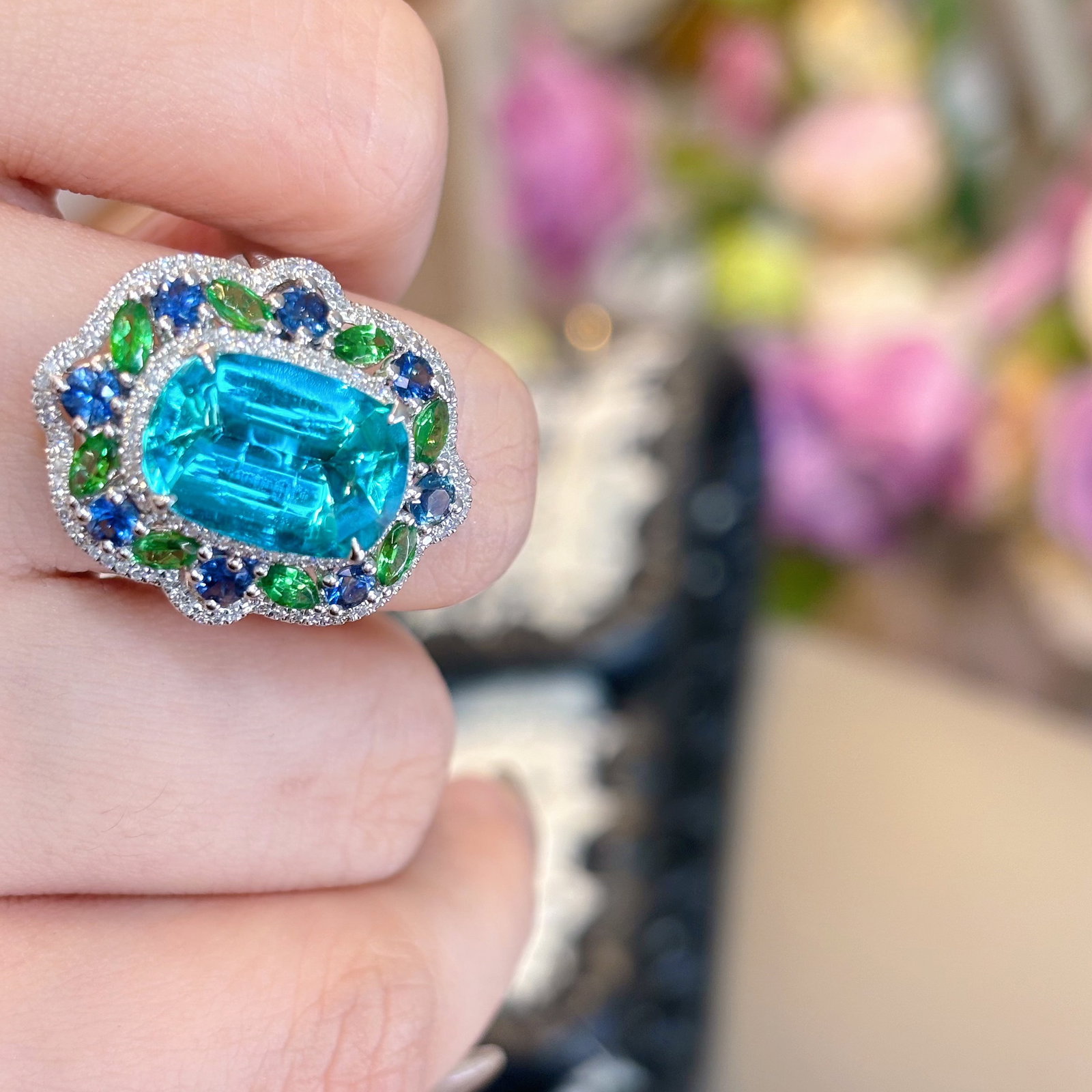 14k Gold 5.01 Ct Natural Paraiba Tourmaline & Diamond Ring - 4