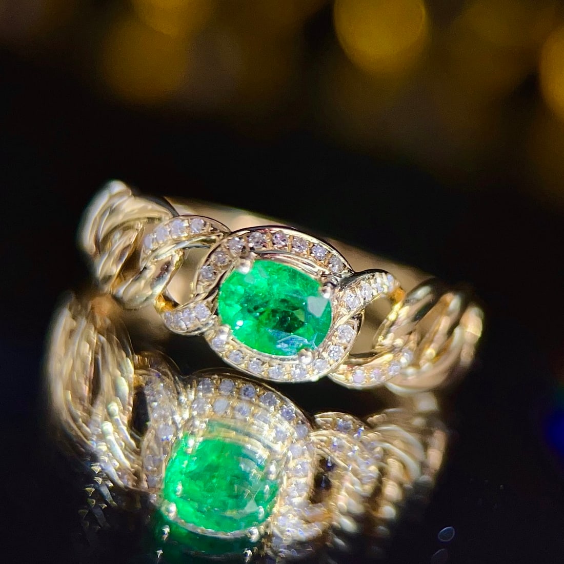14k Gold 0.36 Ct Vivid Green Natural Emerald & Diamond Ring: Ref:231110377 // gold content:14k gold // ring size:7. 25us // // main gemstone:emerald // shape:oval // carat weight:0. 36ct // color:vivid green // treatment:natural // // adjacent gemstone 2 : diam
