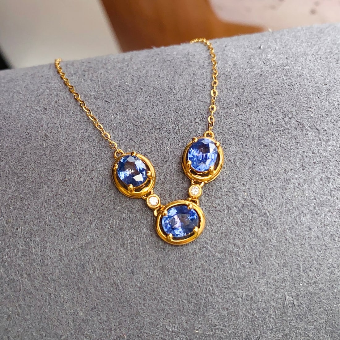14k Gold 1.70 Ct Natural Sapphire & Diamond Necklace - 2