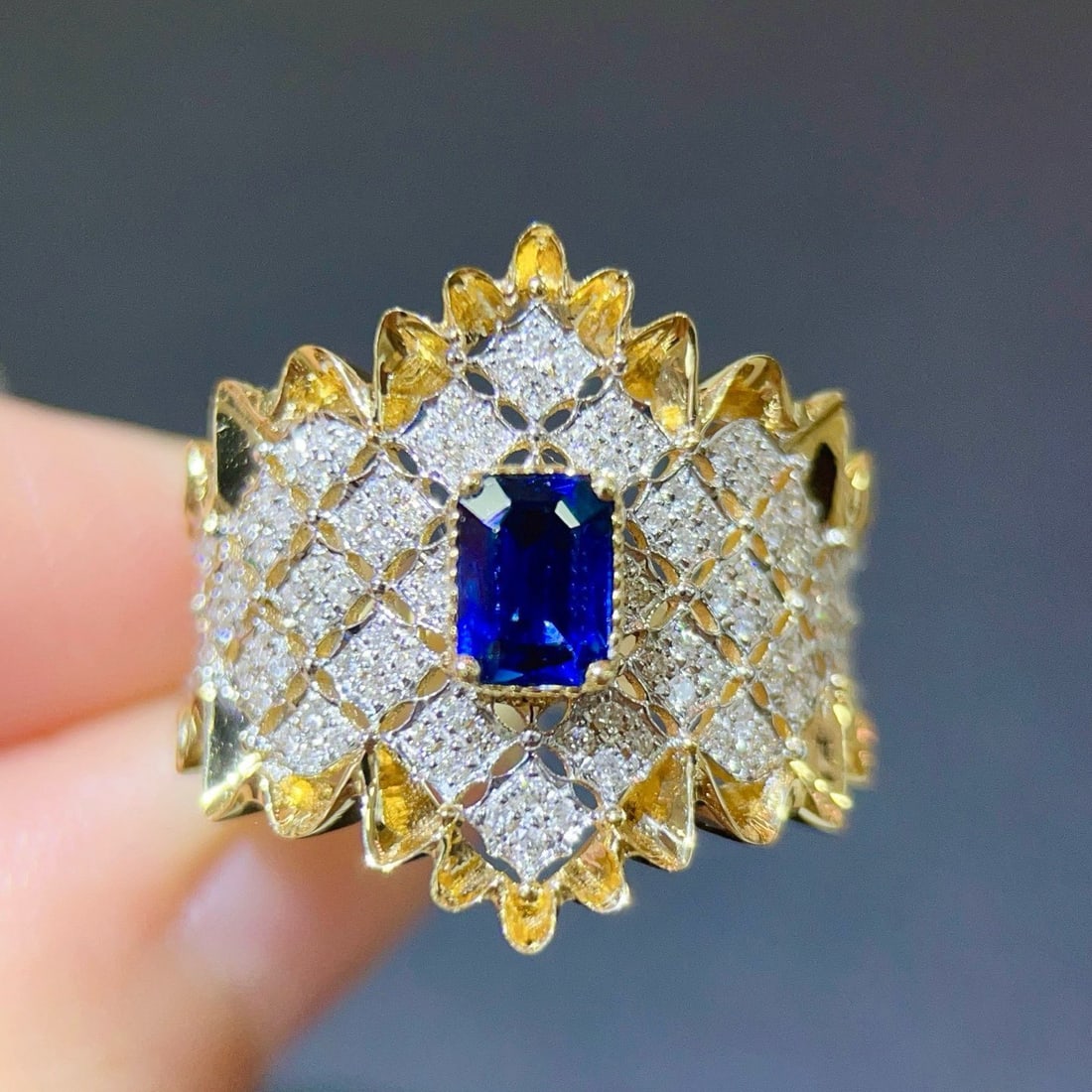 14k Gold 0.90 Ctw Natural Sapphire & Diamond Ring: Ref:231110416 // gold content:14k gold // ring size:7. 25us // // main gemstone:sapphire // shape:octagonal // carat weight:0. 55ct // color:blue // treatment:natural // // adjacent gemstone 2 :