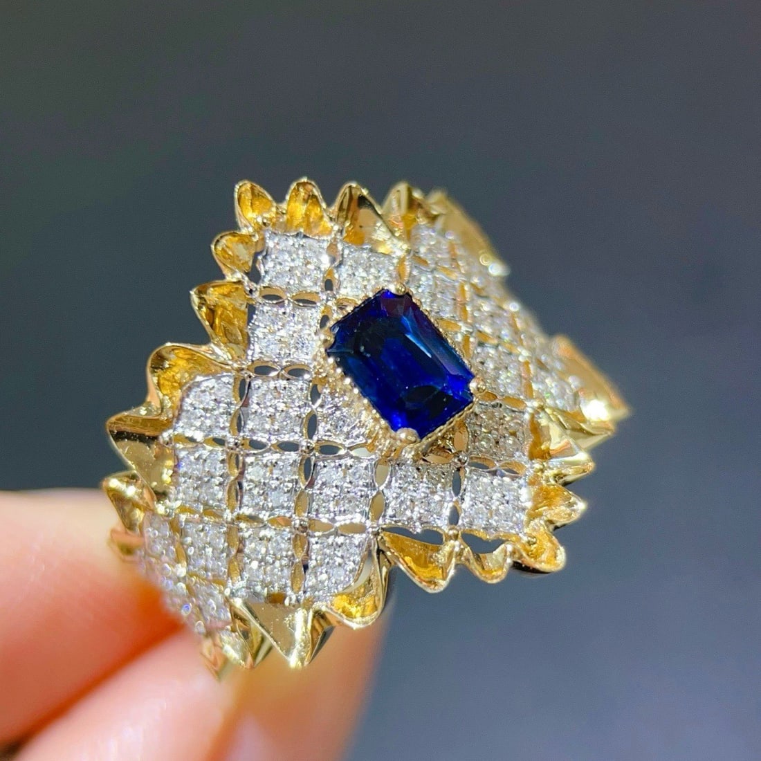 14k Gold 0.90 Ctw Natural Sapphire & Diamond Ring - 2