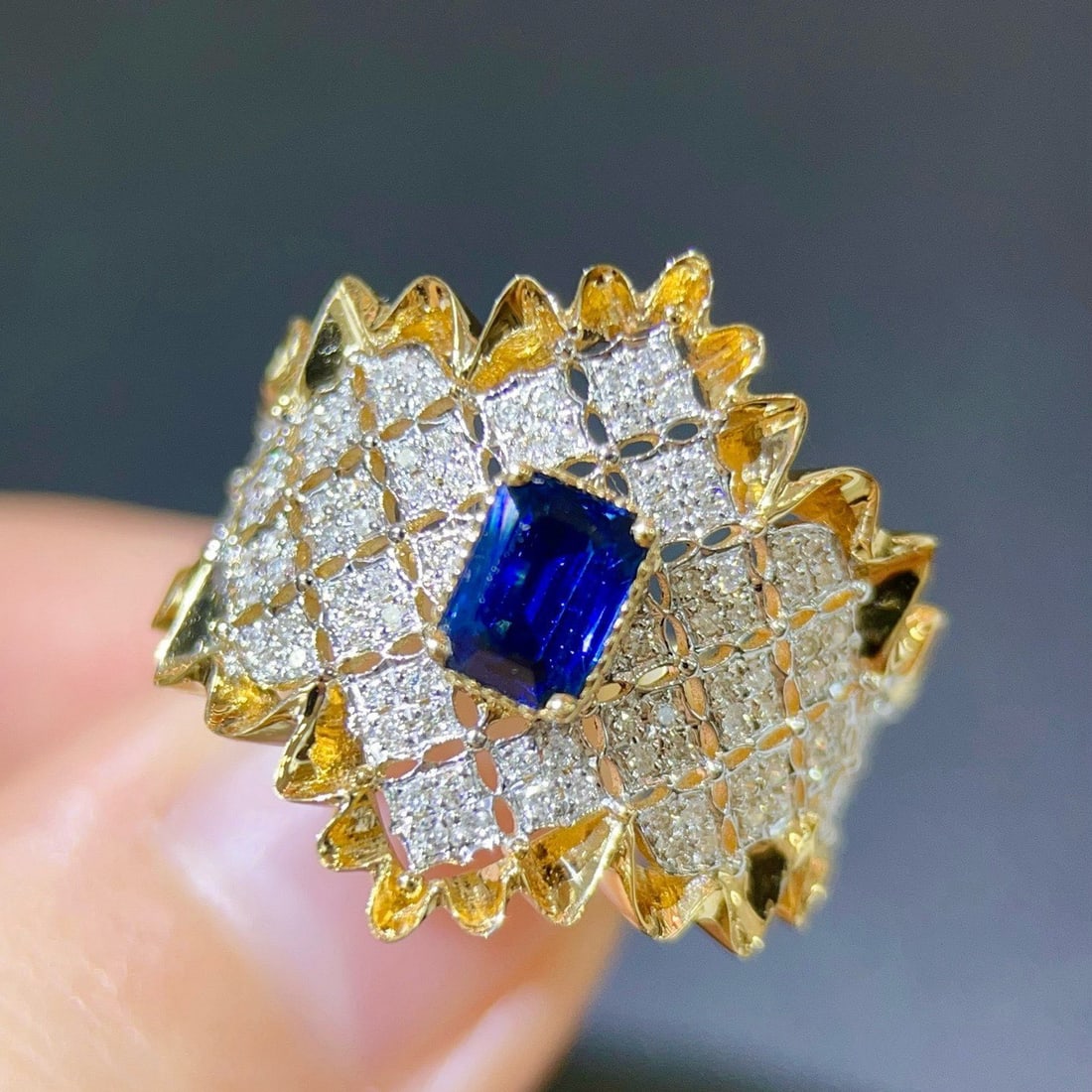 14k Gold 0.90 Ctw Natural Sapphire & Diamond Ring - 3