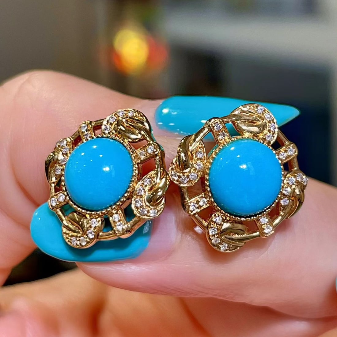 14k Gold 4.09 Ctw Natural Blue Turquoise & Diamond Earrings: Ref:231110429 // gold content:14k gold // main gemstone:blue turquoise // shape:round // carat weight:3. 93ct // color:blue // treatment:natural // cut grade:g // // adjacent gemstone 2 : diamond //