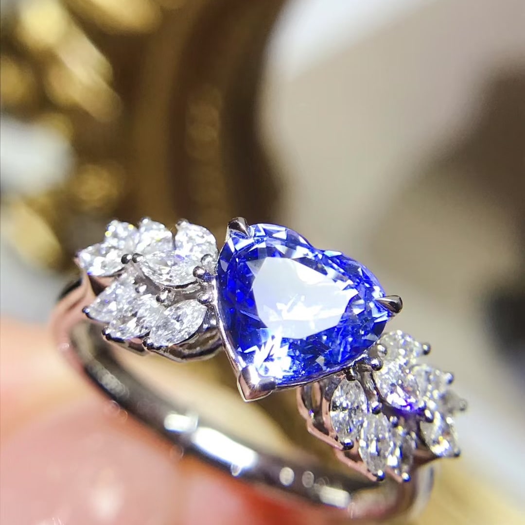 14k Gold 2.01 Ctw Natural Sapphire & Diamond Ring: Ref:231110437 // gold content:14k gold // ring size:7. 25us // // main gemstone:sapphire // shape:heart // carat weight:1. 51ct // color:blue // treatment:natural // // adjacent gemstone 2 : diamond