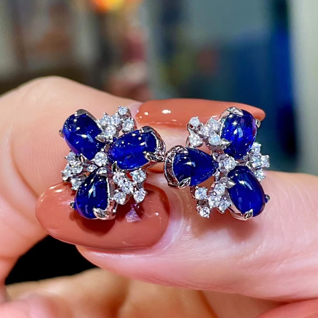 14k Gold 3.55 Ctw Natural Sapphire & Diamond Earrings: Ref:231110446 // gold content:14k gold // main gemstone:sapphire // shape:multiple // carat weight:3. 25ct // color:blue // treatment:natural // // adjacent gemstone 2 : diamond // shape:round // cara