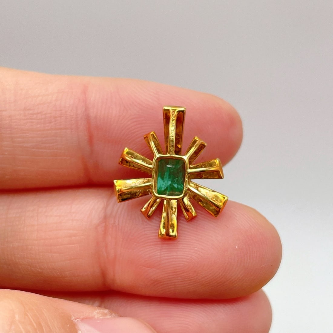 14k Gold 1.07 Ctw Vivid Green Natural Emerald & Diamond Pendant( Without Chain ) - 5