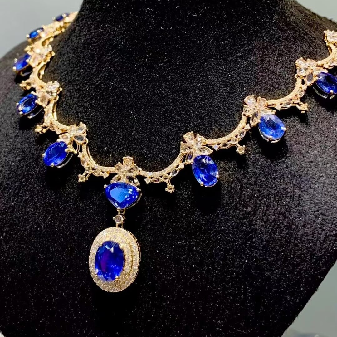 14k Gold 12.5 Ct Natural Sapphire & Diamond & Sapphire Necklace - 2