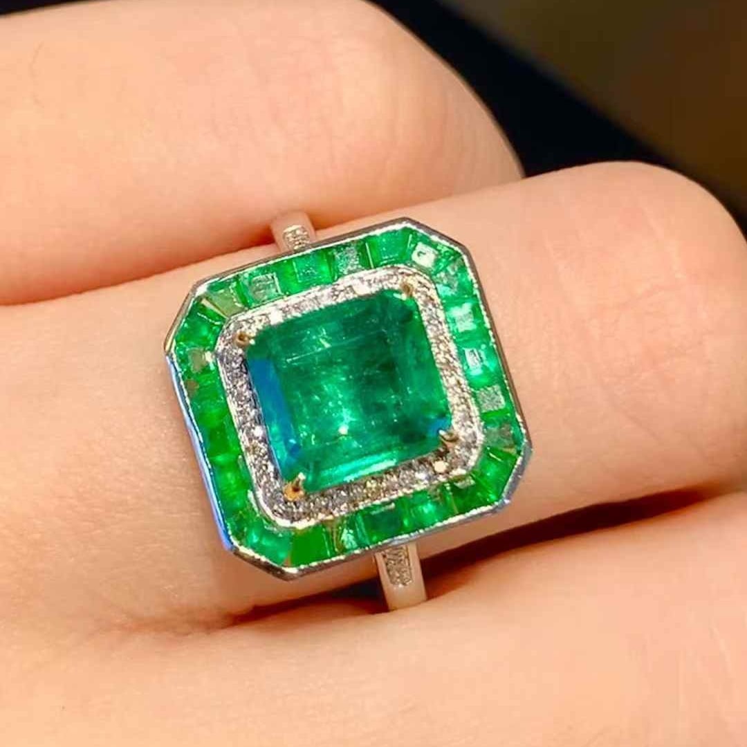 14k Gold 3.0 Ct Natural Emerald & Diamond & Emerald Ring - 4