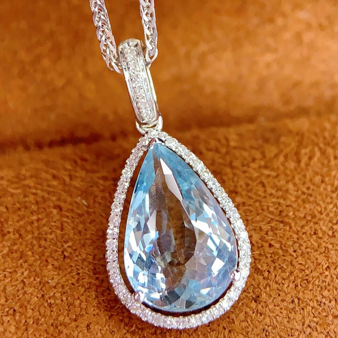 14k Gold 3.2 Ct Natural Aquamarine & Diamond Pendant( Without Chain ) - 6