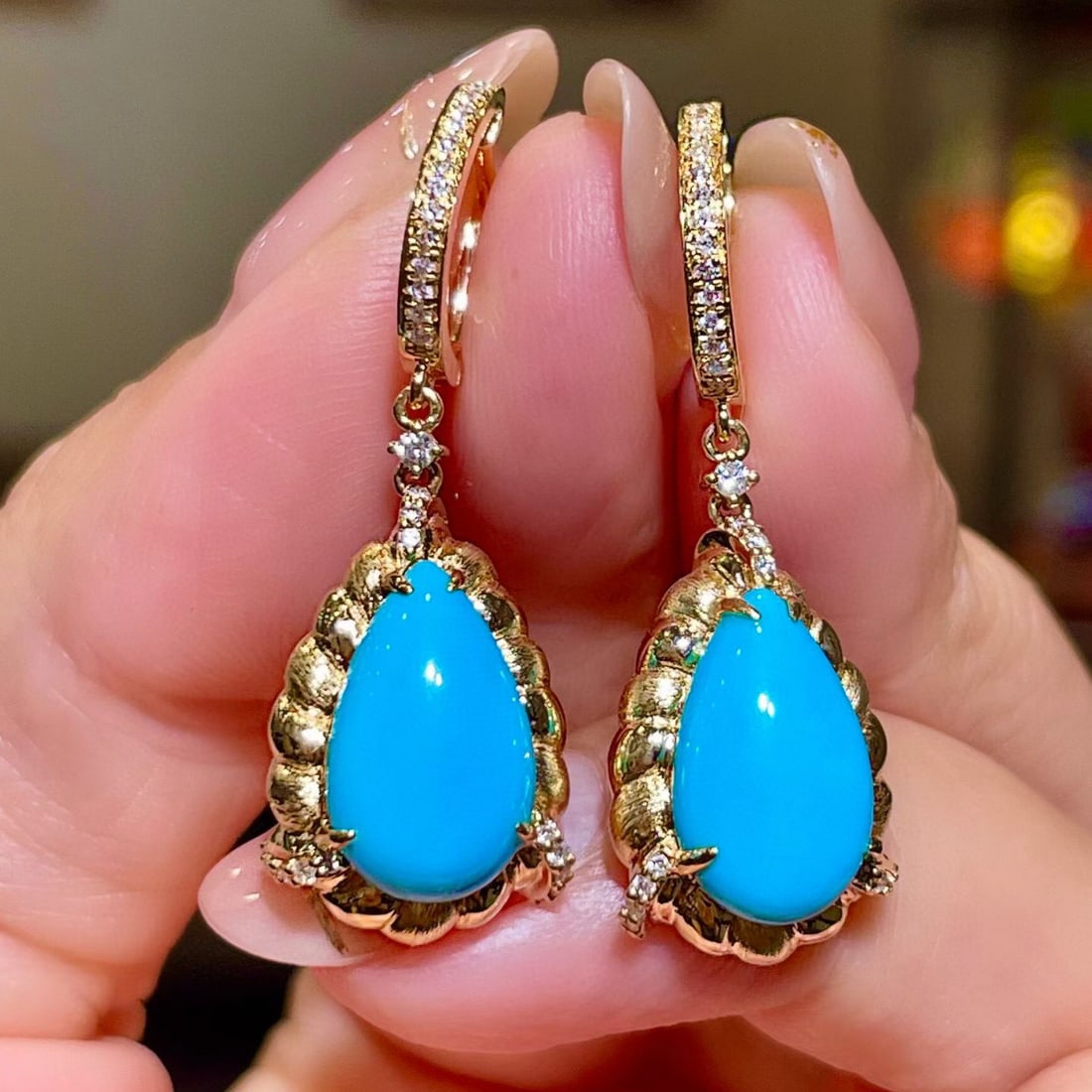 14k Gold 5.63 Ctw Natural Blue Turquoise & Diamond Earrings: Ref:231113098 // gold content:14k gold // main gemstone:blue turquoise // shape:pear // carat weight:5. 39ct // color:blue // treatment:natural // // adjacent gemstone 2 : diamond // shape:round //